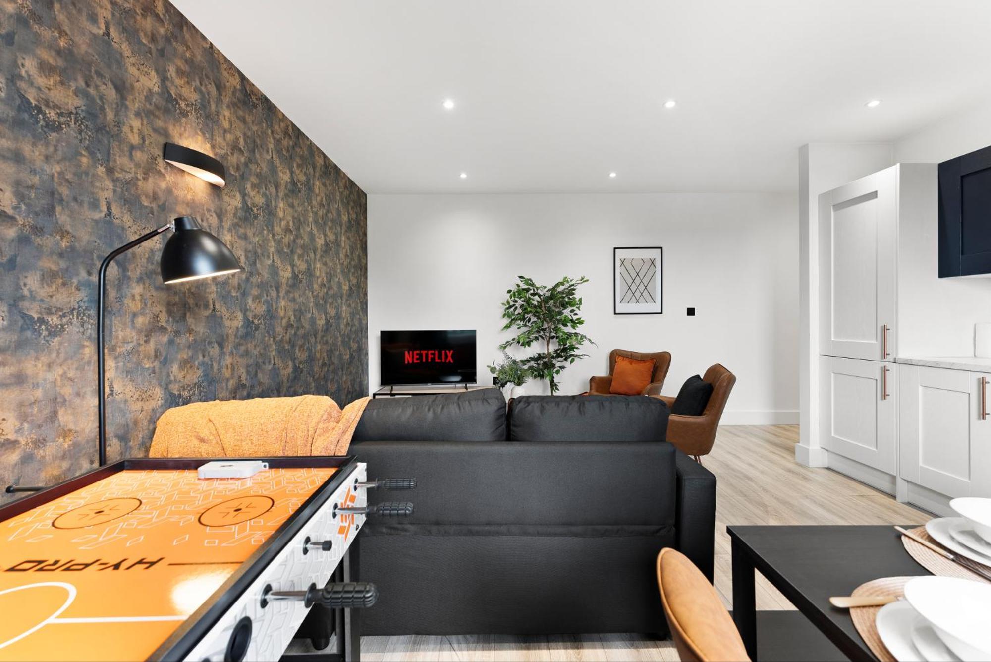 Stylish Two-Bedroom Flat In Норуич Екстериор снимка